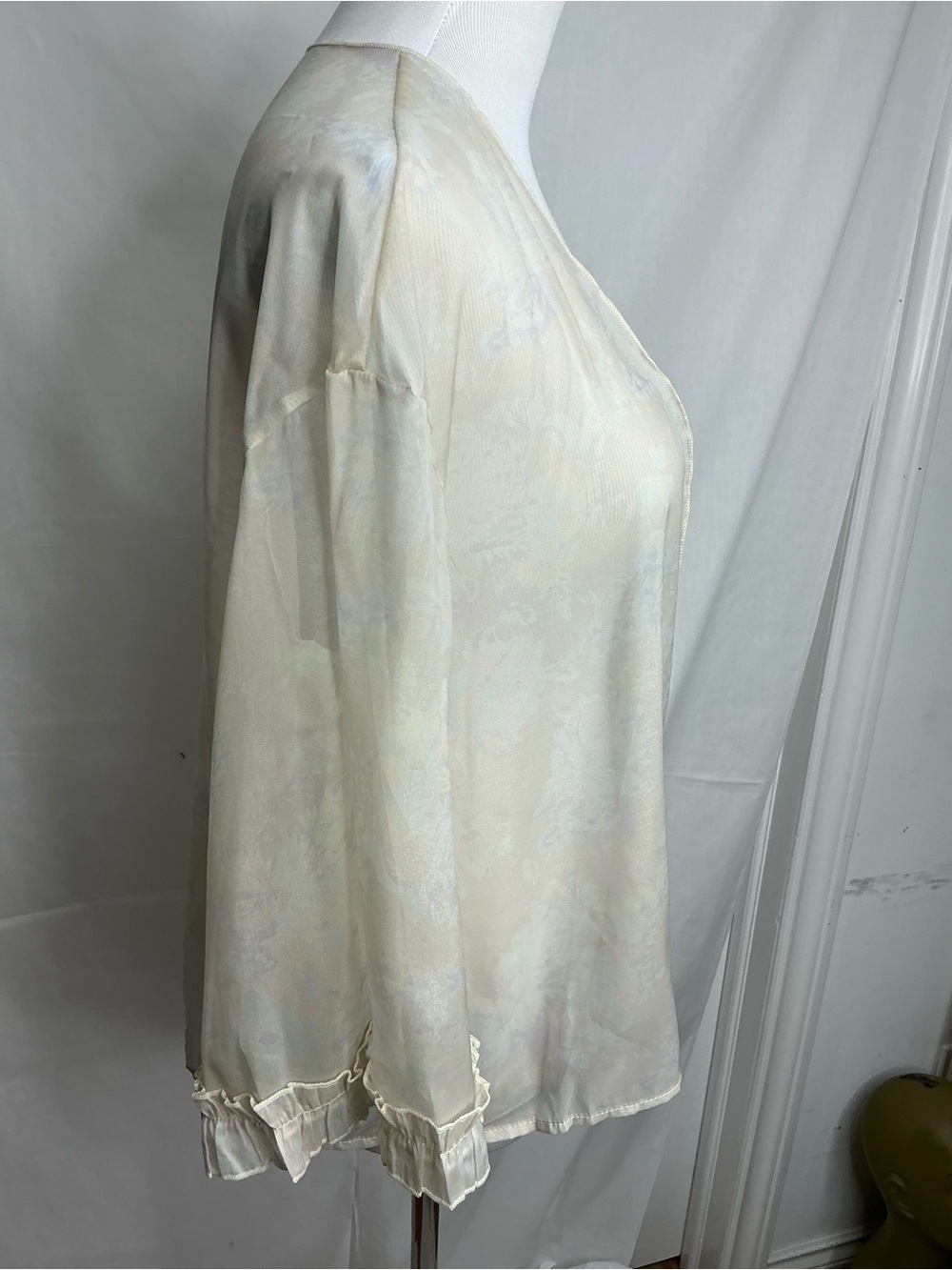 2178 - Silk-Blend Sheer Open Front Robe Jacket-Inside Top and Pants Not Included - Picture 4 of 7